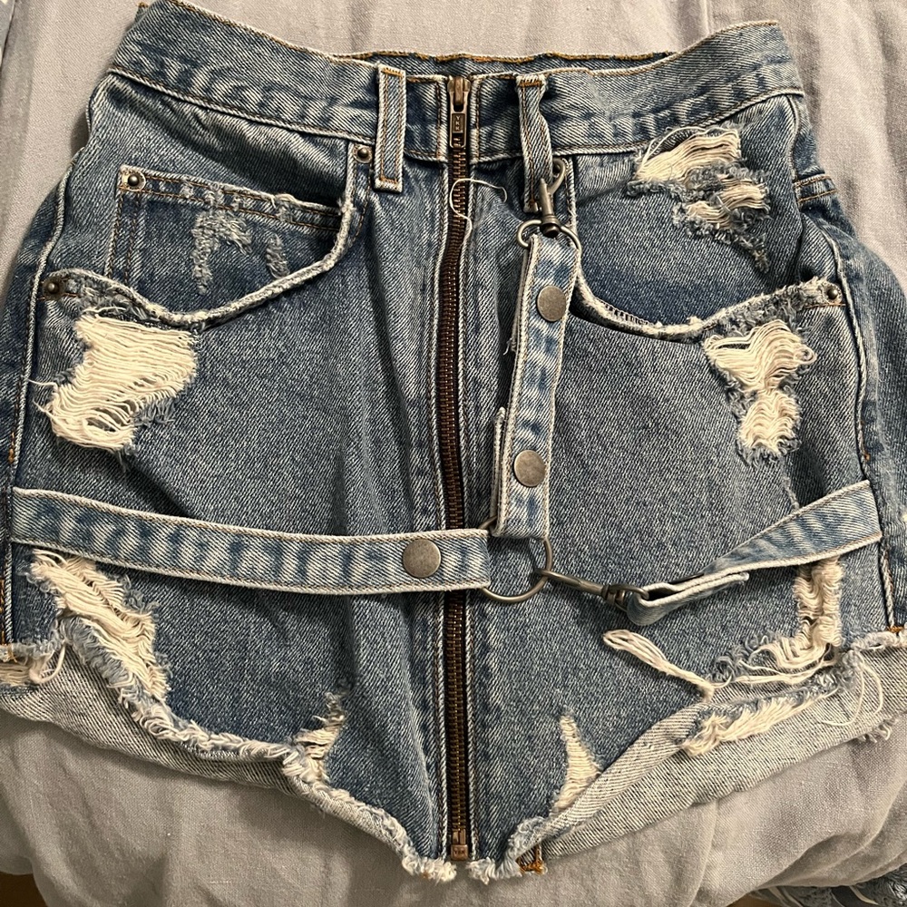 Carmar jean skirt size 25